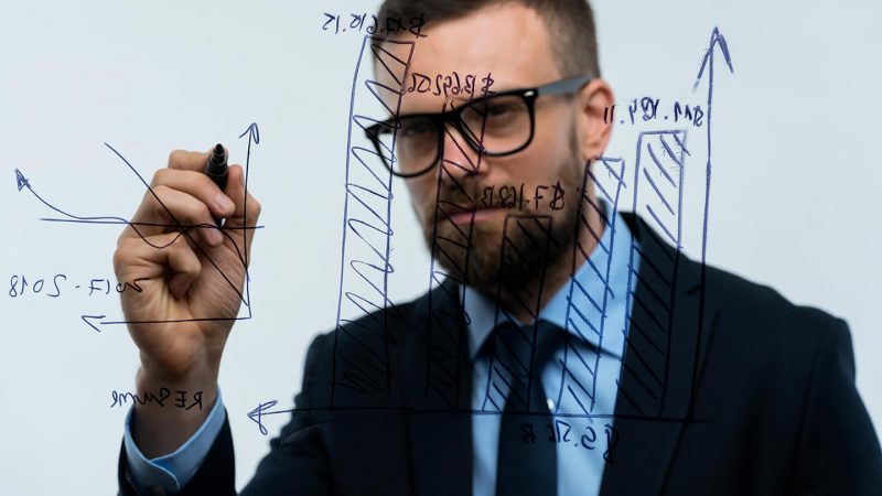 Consulting linked to implementation