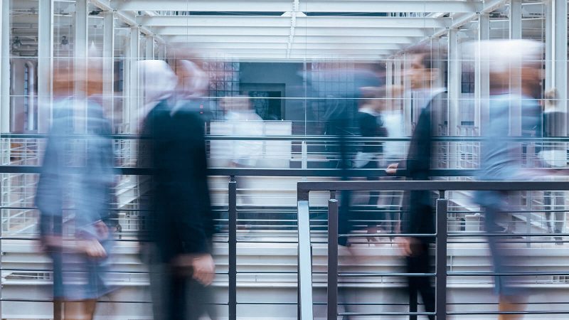 Consulting linked to implementation